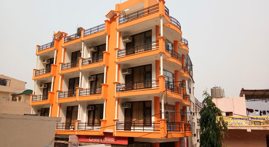 Hotel Golden Crown