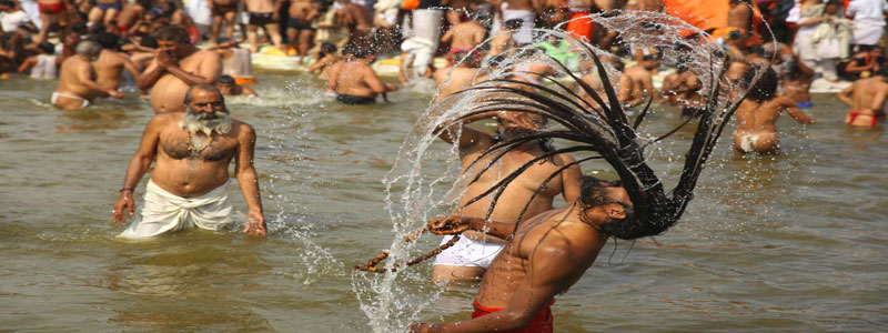 the-significance-of-taking-a-holy-dip-in-the-ganges-at-haridwar