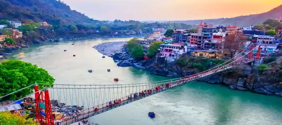 best-places-to-enjoy-live-music-and-ganga-views
