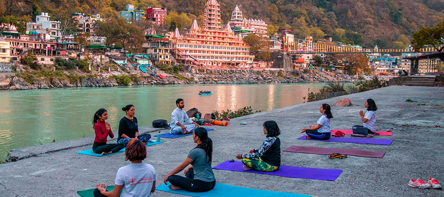 top-yoga-retreats-in-rishikesh-for-inner-peace